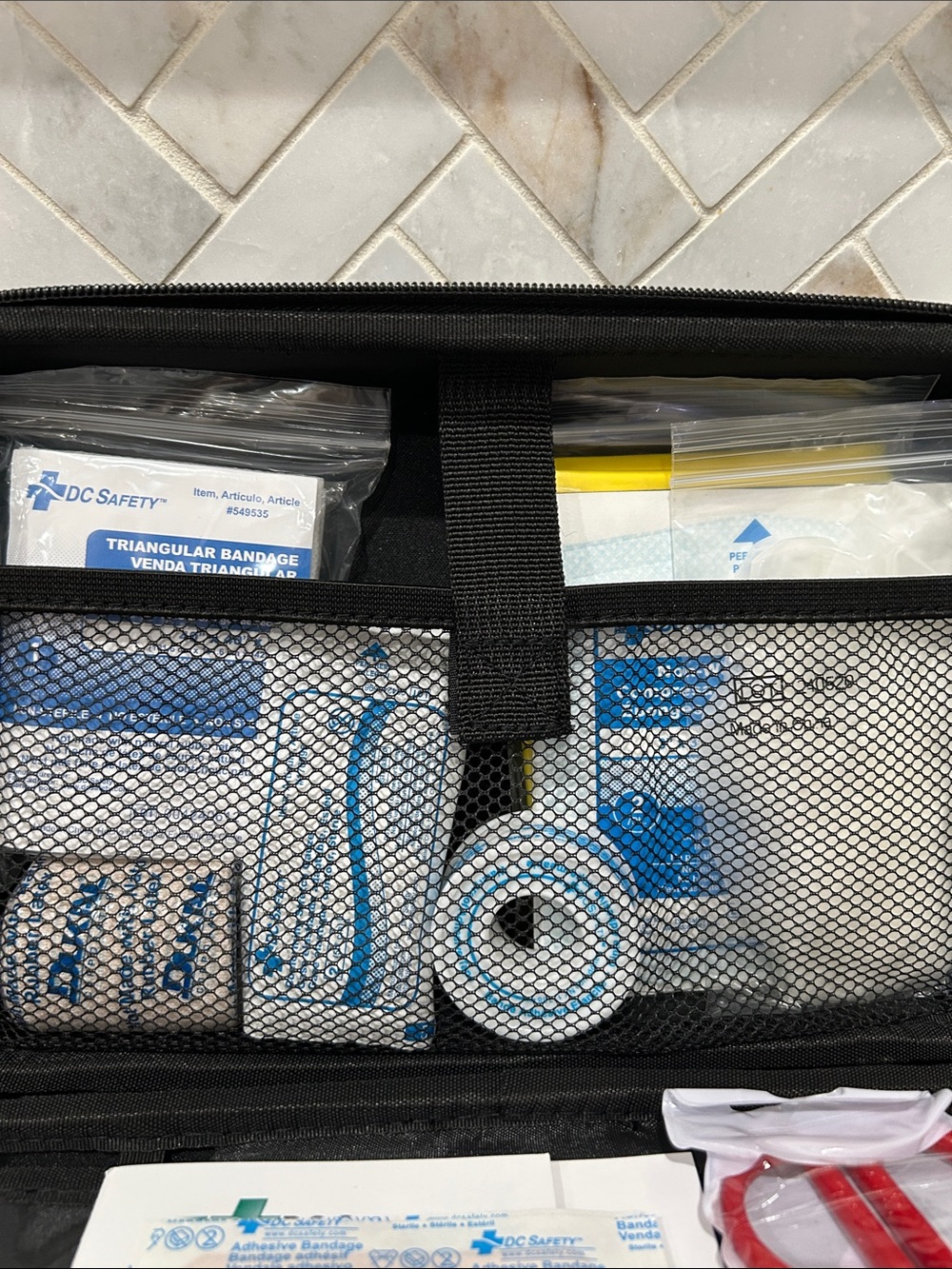 Land Rover First-aid Kit - Picture 6 of 11